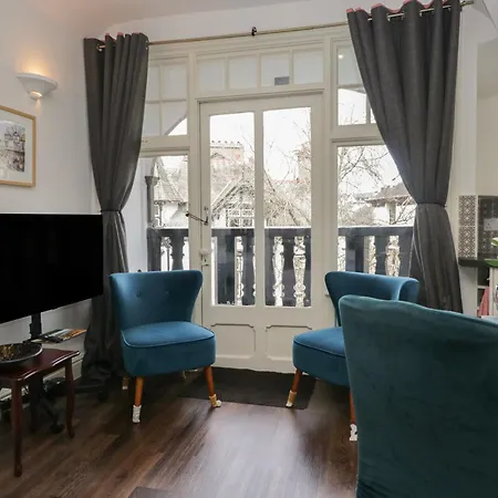 Apartman Two West End *
