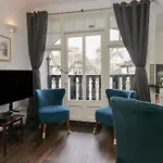 Apartment Two West End *